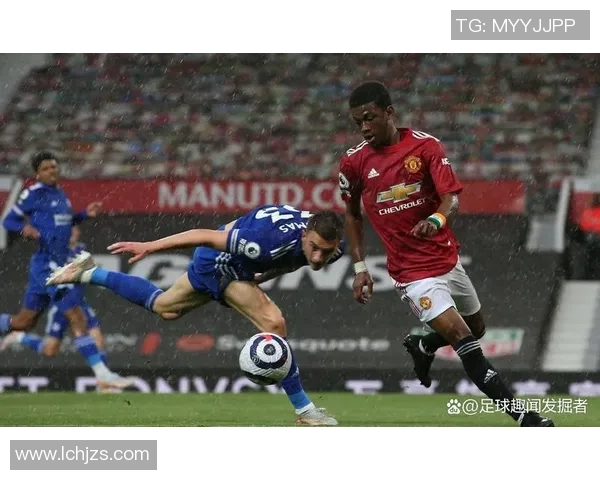 巴萨友谊赛小胜曼联神扑引发全场热议与争议判罚